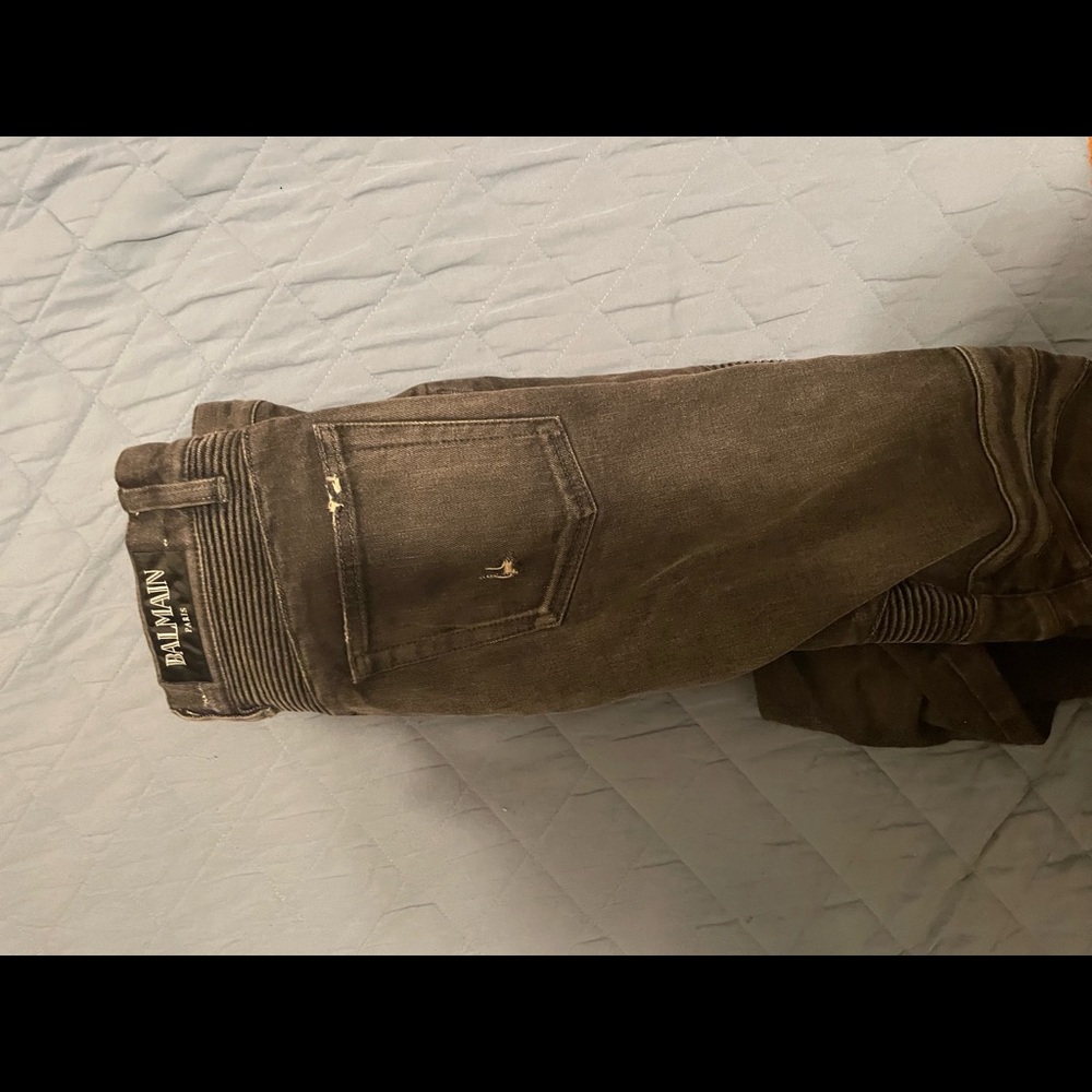 Lightly used balmain jeans size 28